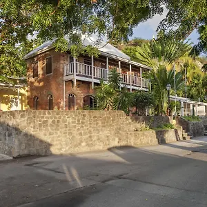 https://the-old-gin-house.comcaribbean.com